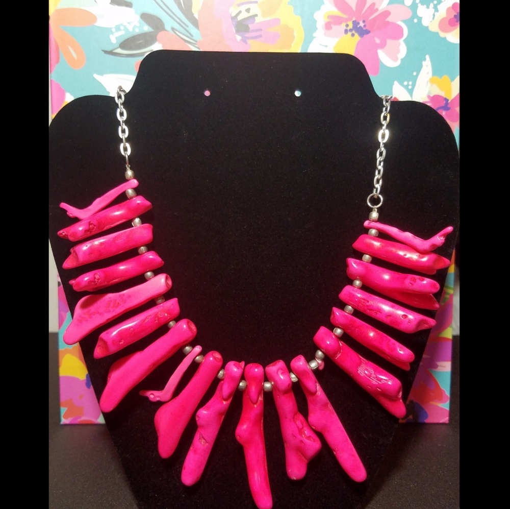 🚫SOLD🚫🌺Hot Pink Coral Statement Necklace♡Unique